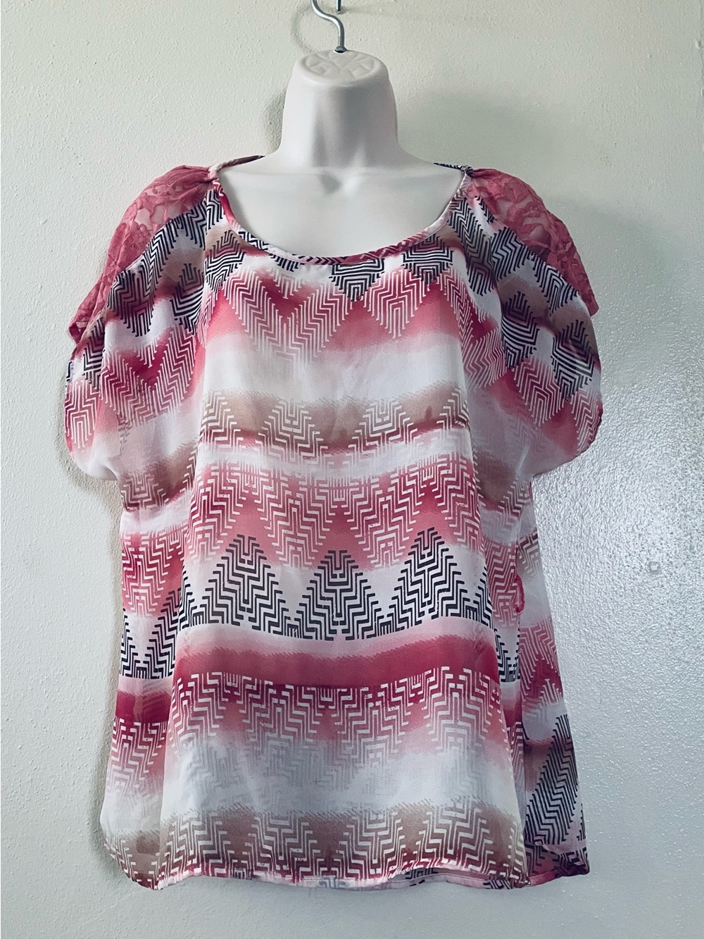 Women's Pink Patterned Short Sleeve Blouse